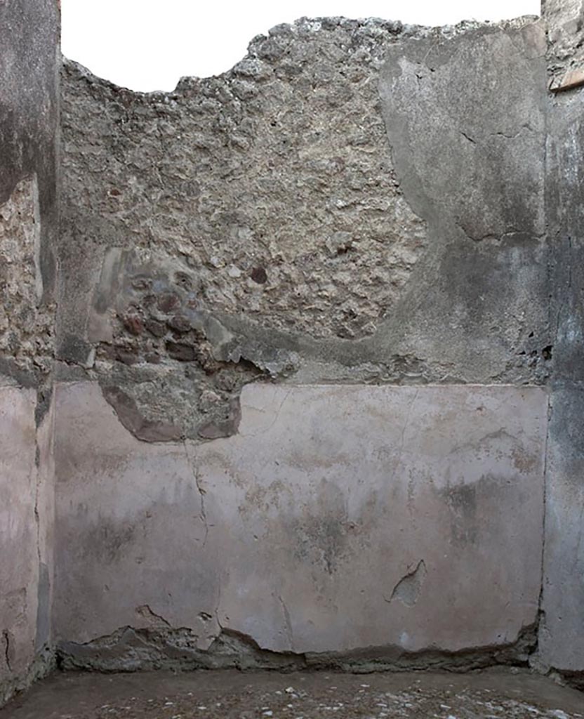 V.1.3 Pompeii. c.2008-10. Room 6, north wall. Photo by Hans Thorwid.
Photo courtesy of the Swedish Pompeii Project.