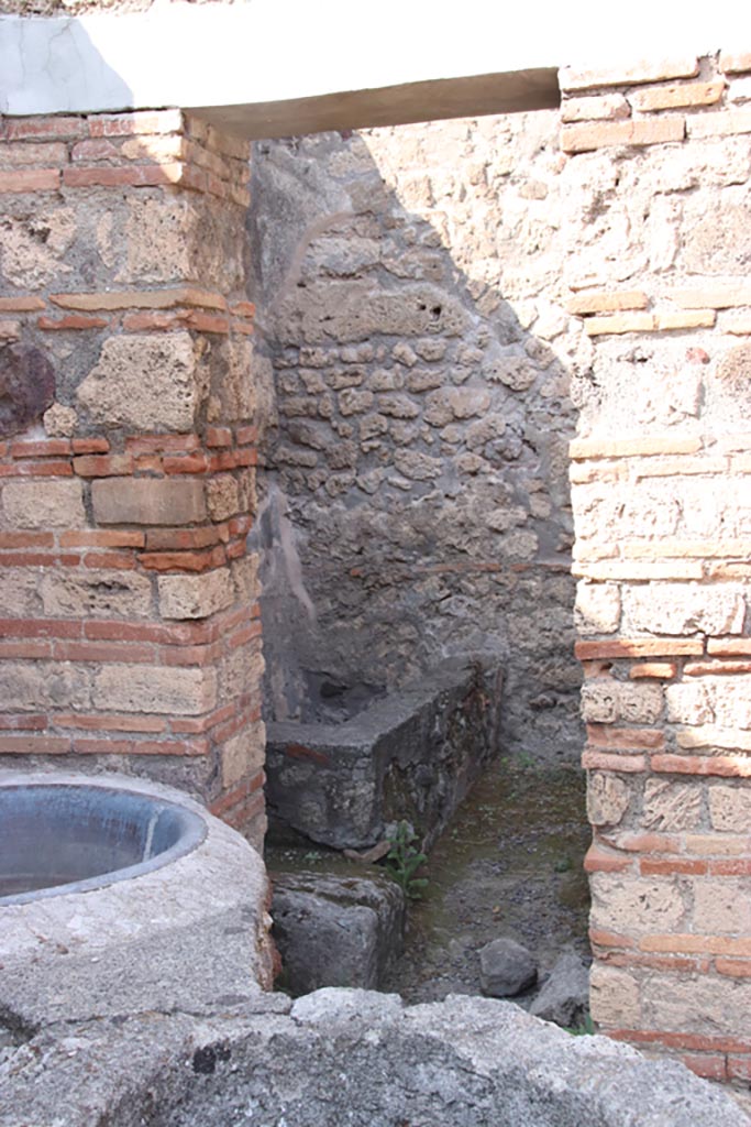 V.1.4 Pompeii. October 2023.
Doorway to rear room in north-west corner. Photo courtesy of Klaus Heese.