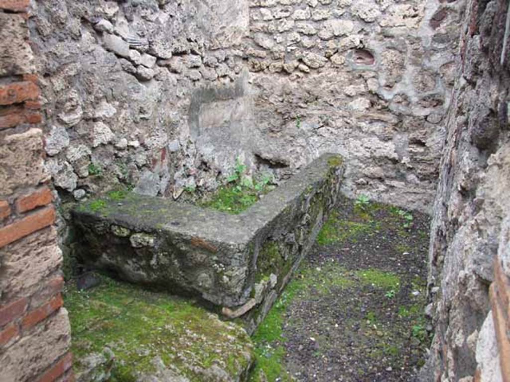 V.1.4 Pompeii. May 2010. Rear room, looking north through doorway.