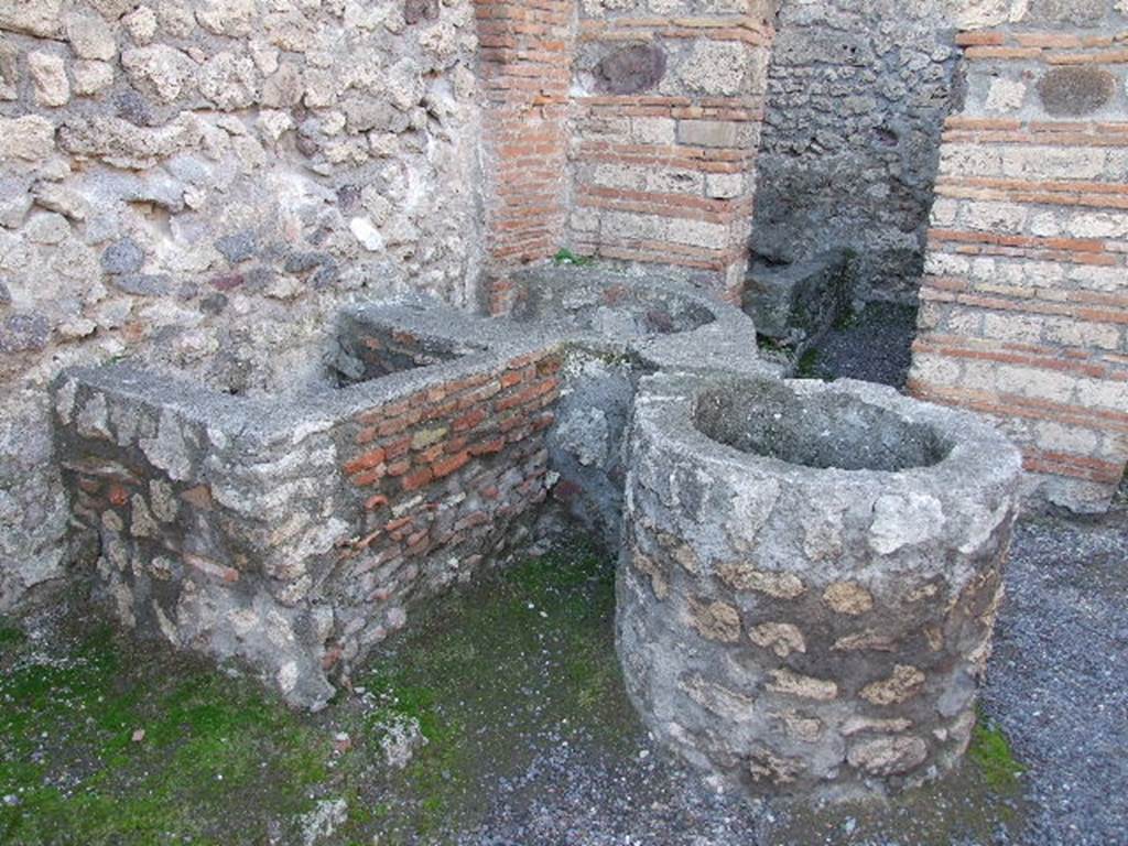 V.1.4 Pompeii. December 2006. Water basins on west side, before restoration.
