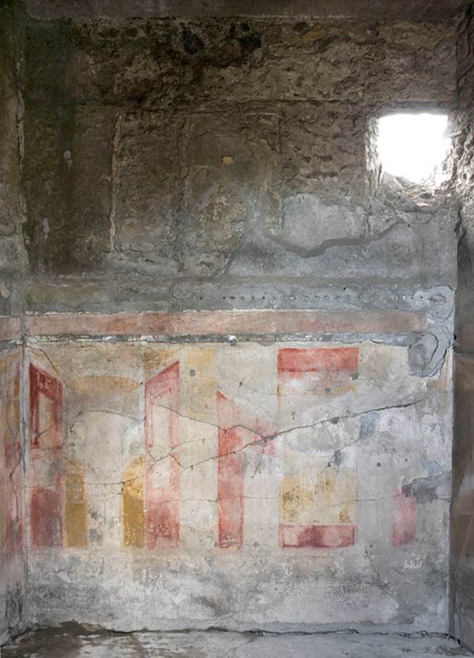 V.1.7 Pompeii. c.2005-7. Room 7, east wall. Photo by Thomas Staub.
Photo courtesy of the Swedish Pompeii Project.