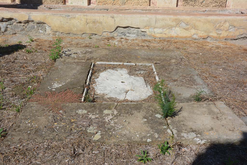 V.1.7 Pompeii. October 2019. Room 17, marble fountain in peristyle.
Foto Annette Haug, ERC Grant 681269 DÉCOR.