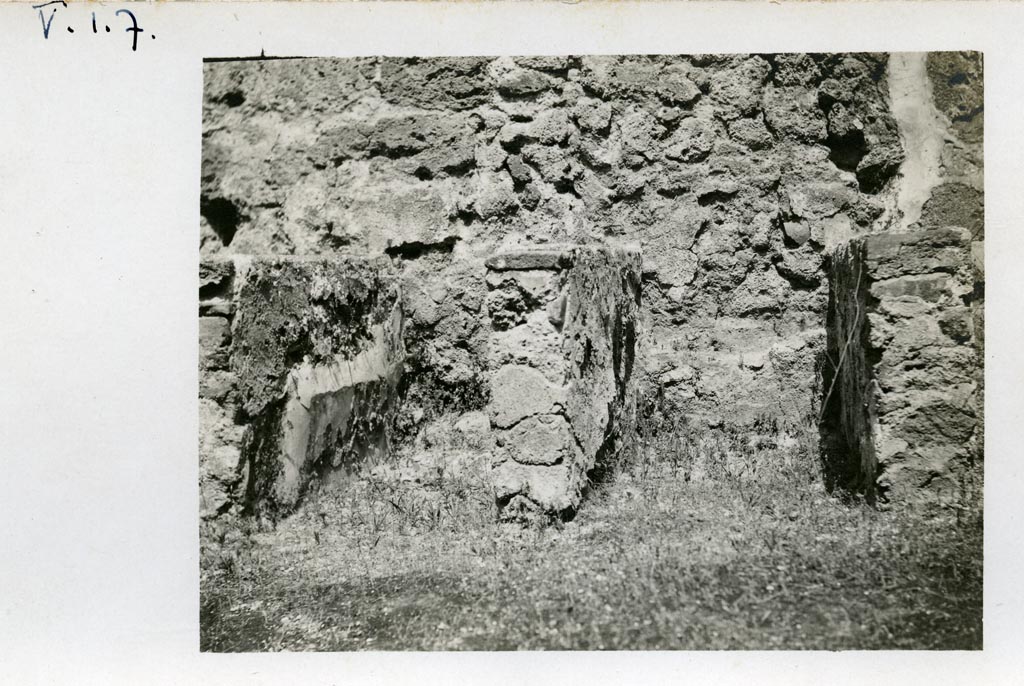 Mystery photo. V.1.7 Pompeii, according to Warsher. Pre-1937-1939. We would like to think this is from -
Room “f”, lower room on west side of peristyle, reached by small ramp at rear from room “i”.
Structure against east wall in cellar under the triclinium.
Photo courtesy of American Academy in Rome, Photographic Archive. Warsher collection no. 008.
If anyone agrees or would like to disagree with a different location, we would be pleased to hear from you.