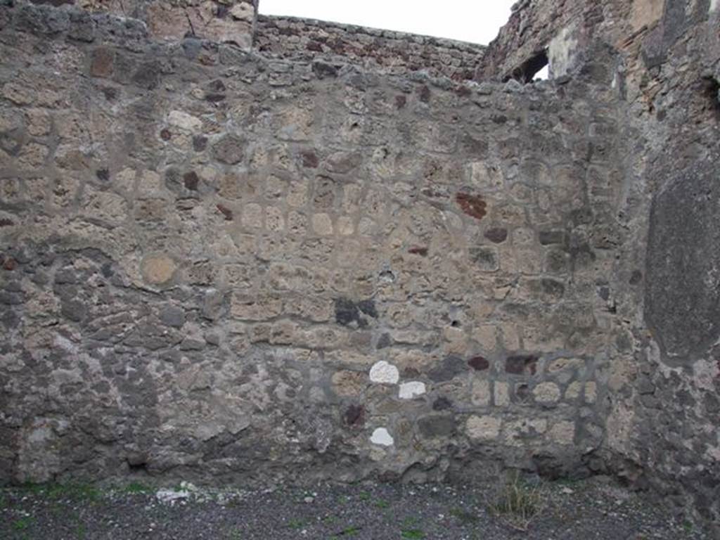 V.1.8 Pompeii. Shop. December 2007. North wall.