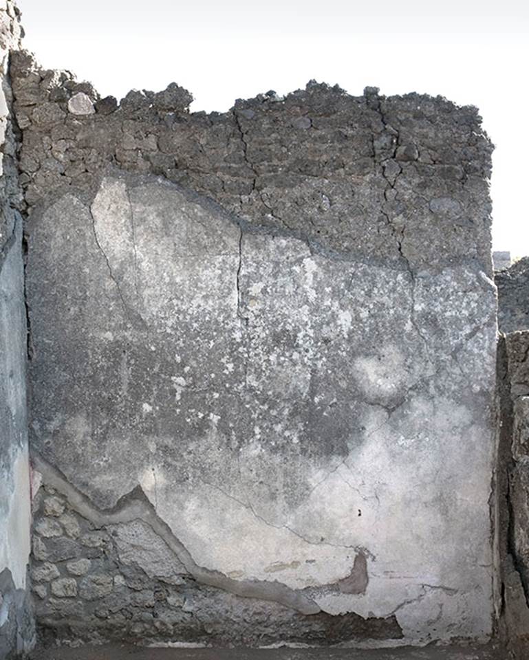 V.1.15 Pompeii. 2012.
East wall of cubiculum “after restoration of lower left corner.” Photo by Hans Thorwid.
Photo courtesy of the Swedish Pompeii Project.