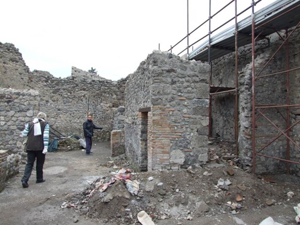 V.1.15 Pompeii. Private House incorporating bakery. December 2007. South east corner of bakery, under restoration.