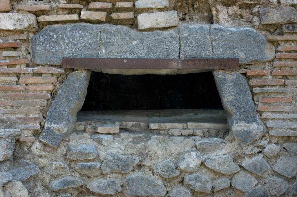 V.1.15 Pompeii. c.2005. Lava stone opening of oven “z”. Photo by Hans Thorwid.
Photo courtesy of the Swedish Pompeii Project.