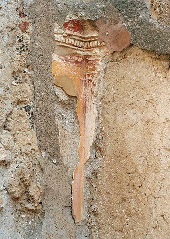 V.1.18 Pompeii. c.2005-2008.
Room “l” (L), north-east corner, detail of stucco decoration. Photo by Hans Thorwid.
Photo courtesy of The Swedish Pompeii Project.