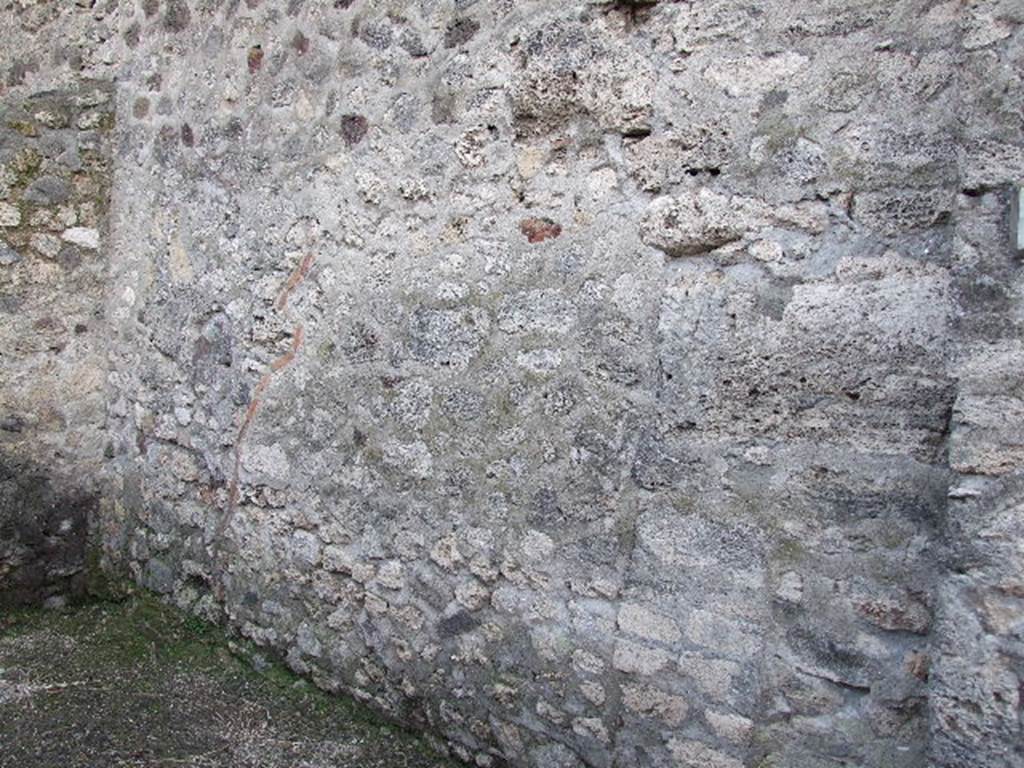 V.1.24 Pompeii. December 2006. South-east corner and south wall. There used to be steps to an upper floor here, no longer visible. Presumably because they were destroyed in the 1943 bombing.
See Van der Poel, H. B., 1986. Corpus Topographicum Pompeianum, Part IIIA. Austin: University of Texas. (p.70)