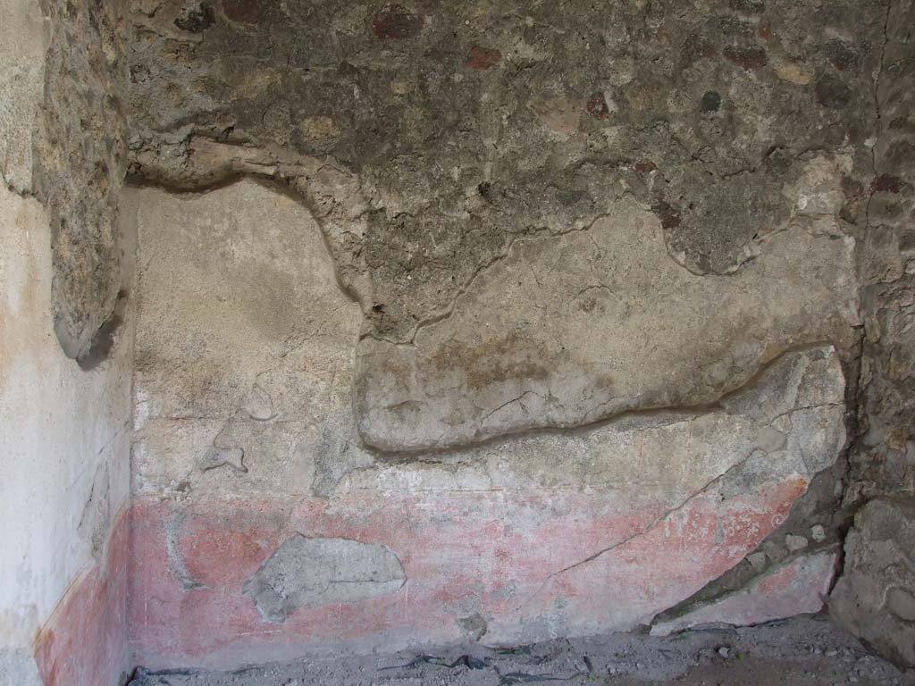 V.1.26 Pompeii. March 2009. Room “s”, east wall.
