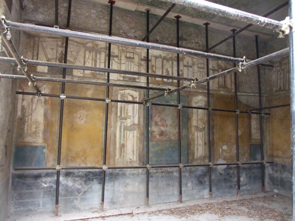 V.2.1 Pompeii. December 2007. Room 15, East wall.