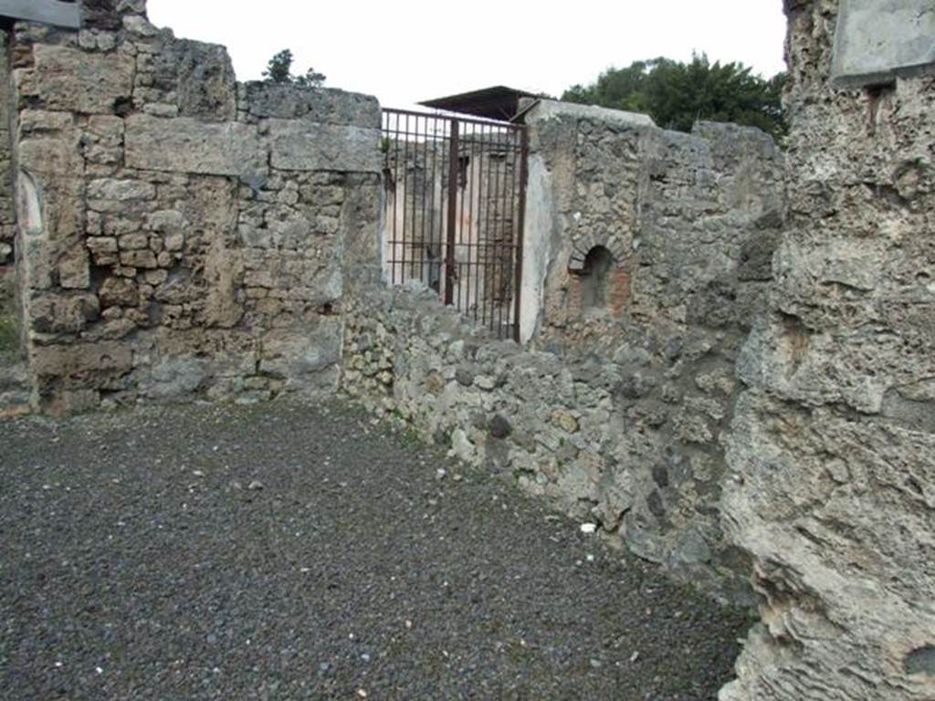 V.2.3 Pompeii. March 2009. East wall of caupona.
