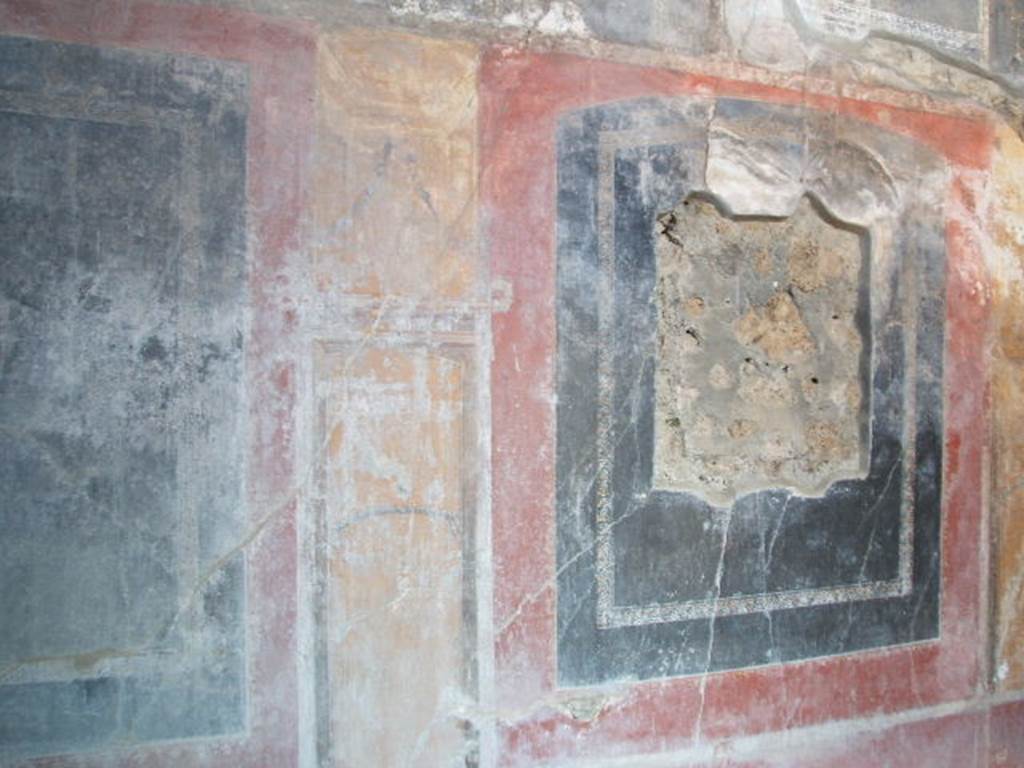 V.2.4 Pompeii. May 2005. Room 15, north wall of triclinium.