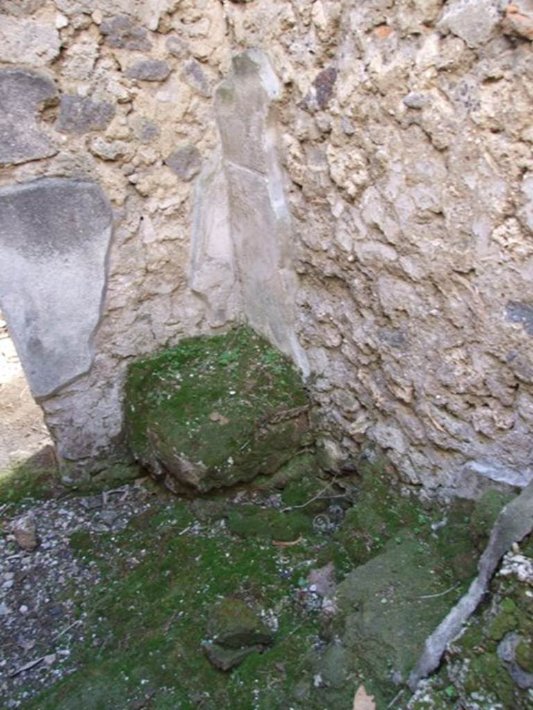 V.2.4 Pompeii. December 2007. Room 16. Corridor around the sides of room 17. Latrine area.