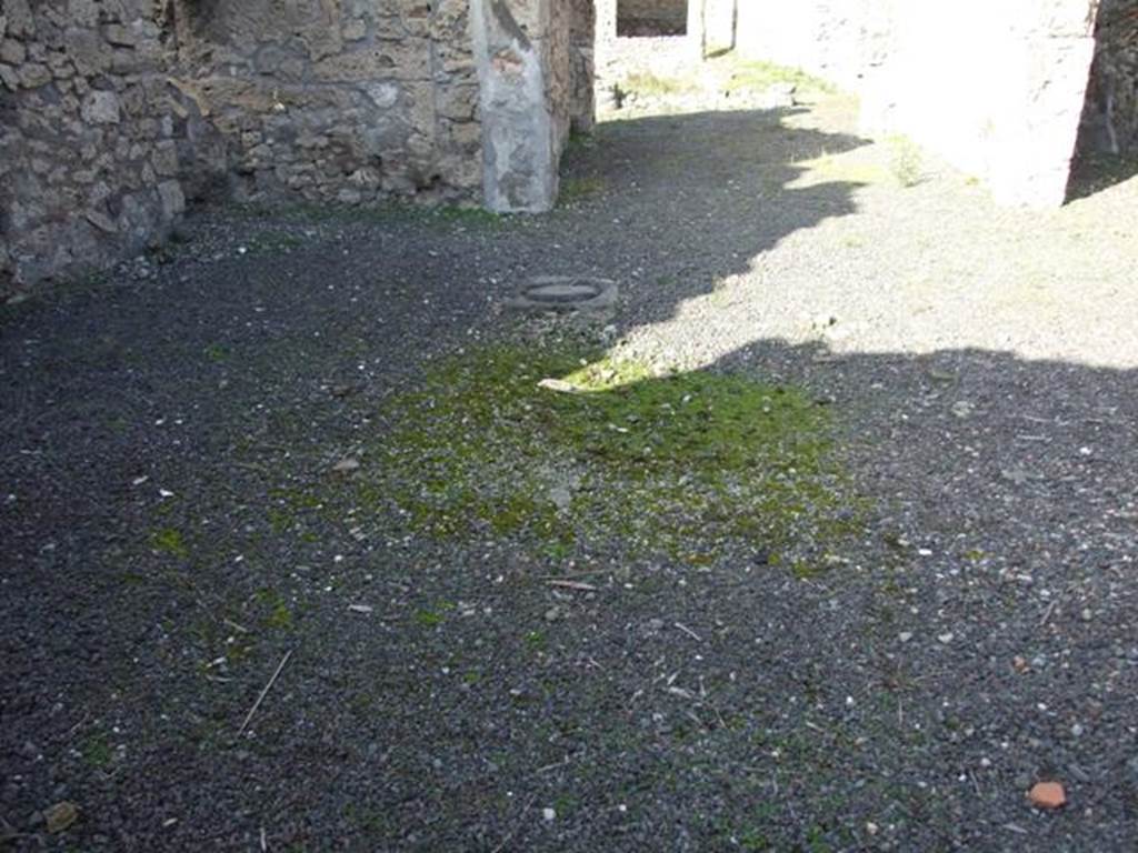 V.2.10 Pompeii. December 2007. Room 1, site of impluvium in atrium. According to NdS, the tuscan atrium had the usual impluvium in the middle, and nearby was the cistern-mouth.
See Notizie degli Scavi, 1896, (p.437)