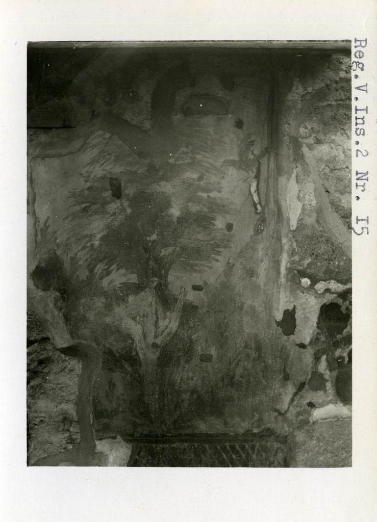 V.2.15 Pompeii. Pre-1937-39.
South side of peristyle with garden painting on west side of doorway to room 5.
Photo courtesy of American Academy in Rome, Photographic Archive. Warsher collection no. 013.
