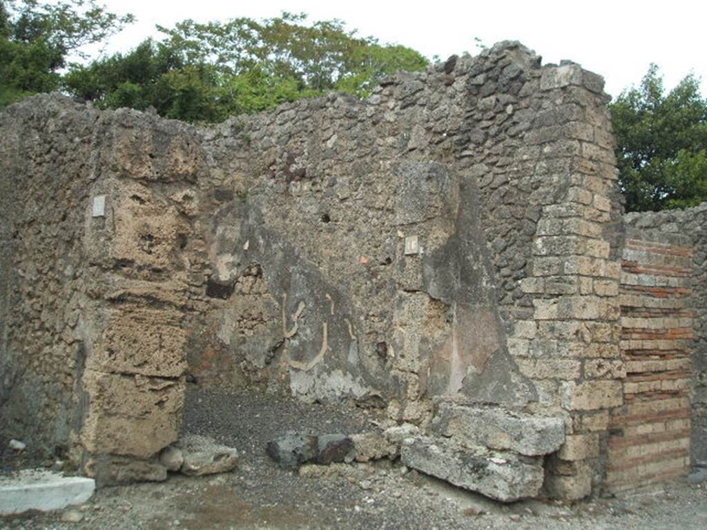 V.2.16 Pompeii. May 2005. Entrance.
