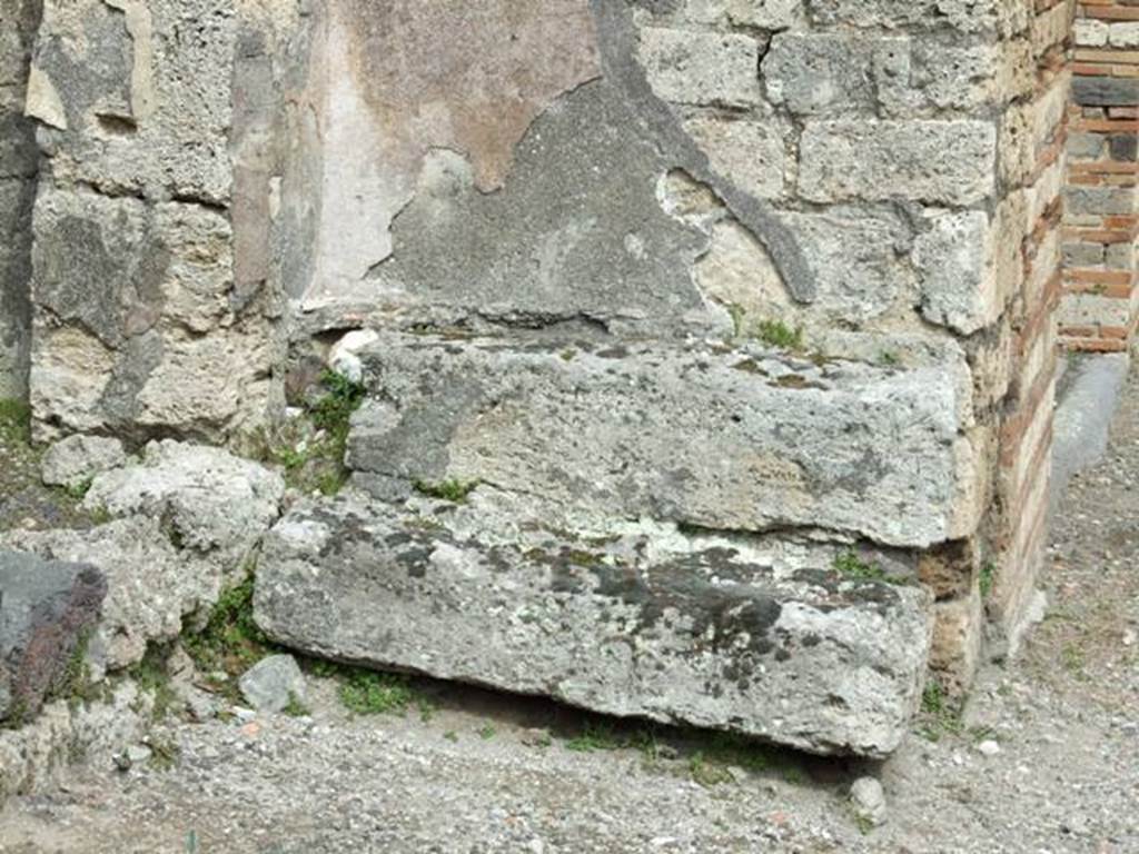 V.2.16 Pompeii. March 2009. Two stone steps on east side of entrance doorway on Via di Nola.