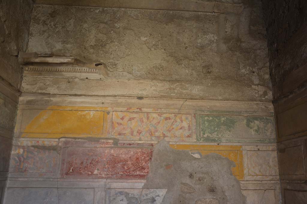 V.2.h Pompeii. October 2019. Cubiculum ‘g’, upper south wall.
Foto Annette Haug, ERC Grant 681269 DÉCOR.