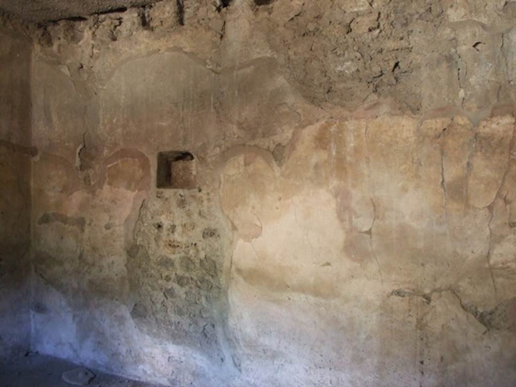 V.2.i Pompeii. March 2009. Room 2, South wall.