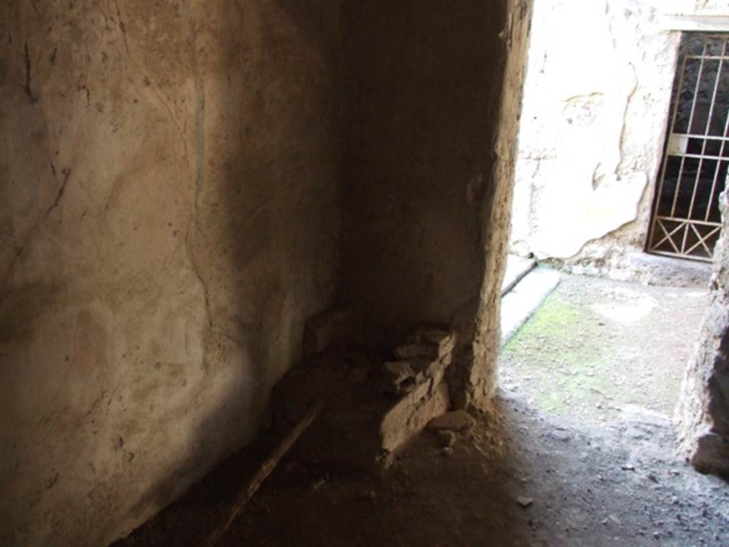 V.2.i Pompeii. March 2009. Room 2, North east corner, with door to entrance corridor in east wall.