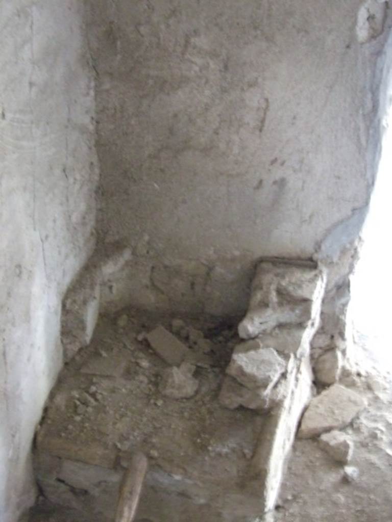 V.2.i Pompeii. March 2009. Room 2, North east corner.