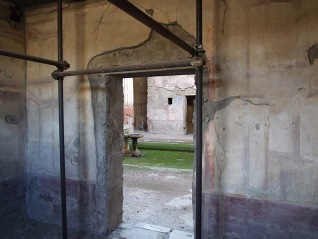 V.2.i Pompeii. December 2007. Room 4, looking west into atrium.
