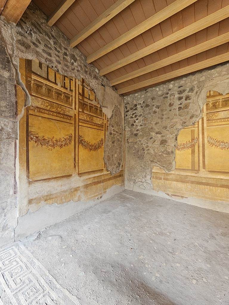 V.2.i Pompeii. November 2024. Room 19, looking south along east wall. Photo courtesy of Annette Haug.