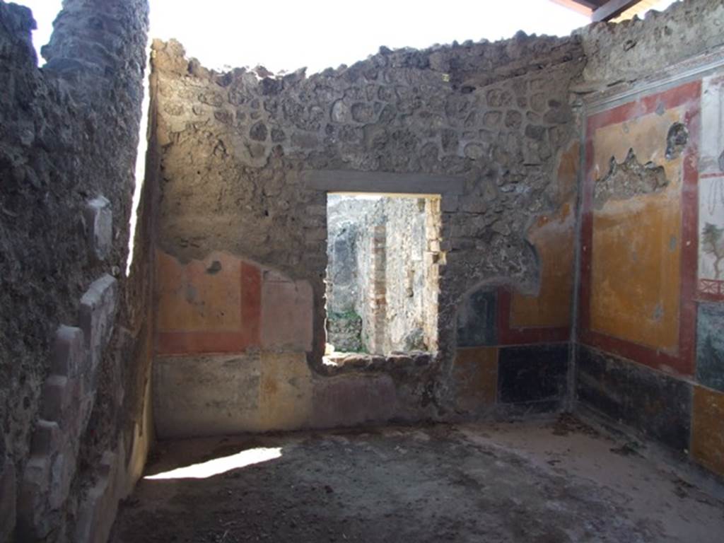 V.3.6 Pompeii. March 2009. Triclinium. South wall.