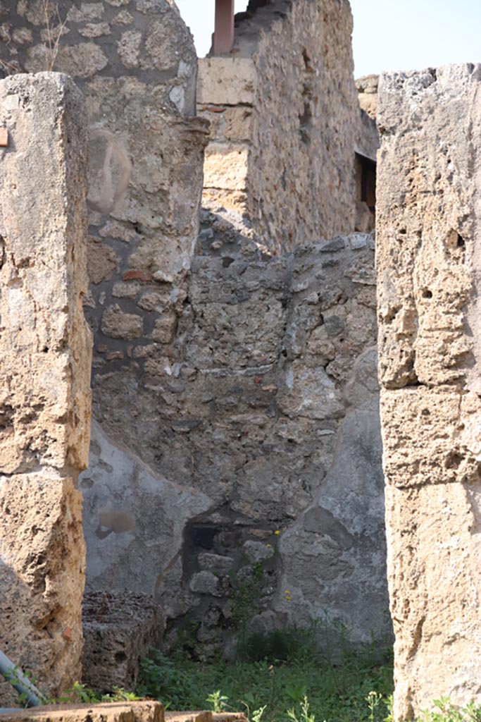 V.3.7 Pompeii. October 2023.
Looking north through doorway into triclinium. Photo courtesy of Klaus Heese.