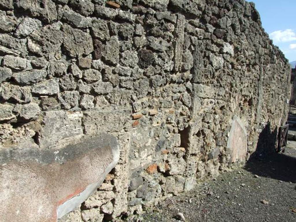V.3.7 Pompeii. March 2009. Atrium. East wall. Looking south.