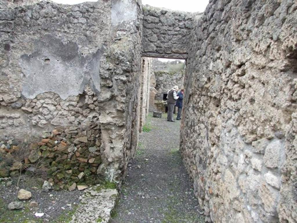V.3.8 Pompeii. December 2007. Andron looking south towards bakery area.