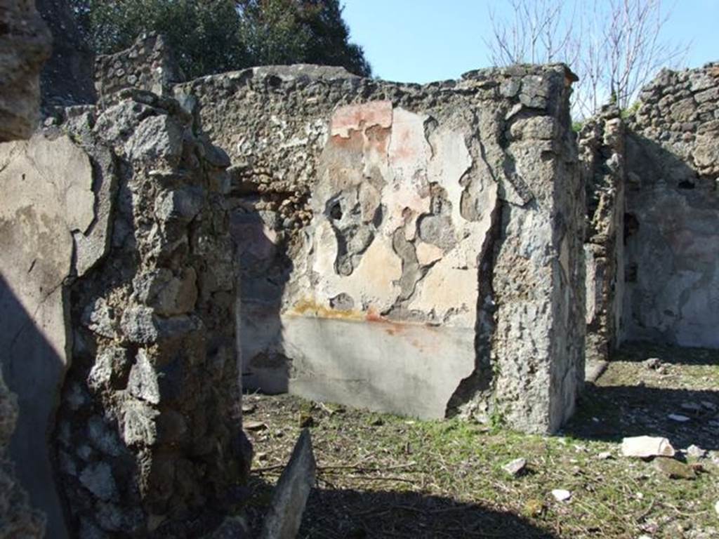 V.3.10 Pompeii. March 2009. Looking north along west side of atrium, seeing north side of Tablinum and Doorway to Cubiculum.