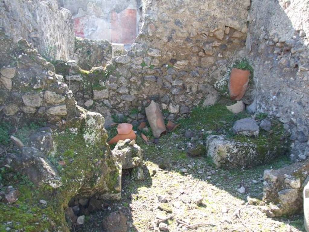 V.3.10 Pompeii. March 2009. West end of Kitchen.