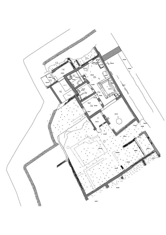 V.3.13 Pompeii. August 2022. Detail plan by Parco Archeologico di Pompeii.
Rooms 1, 2a, 2b, 3a, 3b, 3c are part of V.3.13.
Rooms 3 and 4 below are in V.3.12 House of M. Samellius Modestus (?) or Casa della Duchessa d'Aosta.
Rooms 10- 16 above are part of a separate house (see V.3.14) to the north of the Casa del Larario.
Planimetria di dettaglio a cura del Parco Archeologico di Pompei.
Le stanze 1, 2a, 2b, 3a, 3b, 3c fanno parte di V.3.13.
Le stanze 3 e 4 sottostanti si trovano in V.3.12 Casa di M. Samellius Modestus (?) o Casa della Duchessa d'Aosta.
Le stanze 10-16 di cui sopra fanno parte di una casa separata (vedi V.3.14) a nord della Casa del Larario.
Photograph © Parco Archeologico di Pompei.