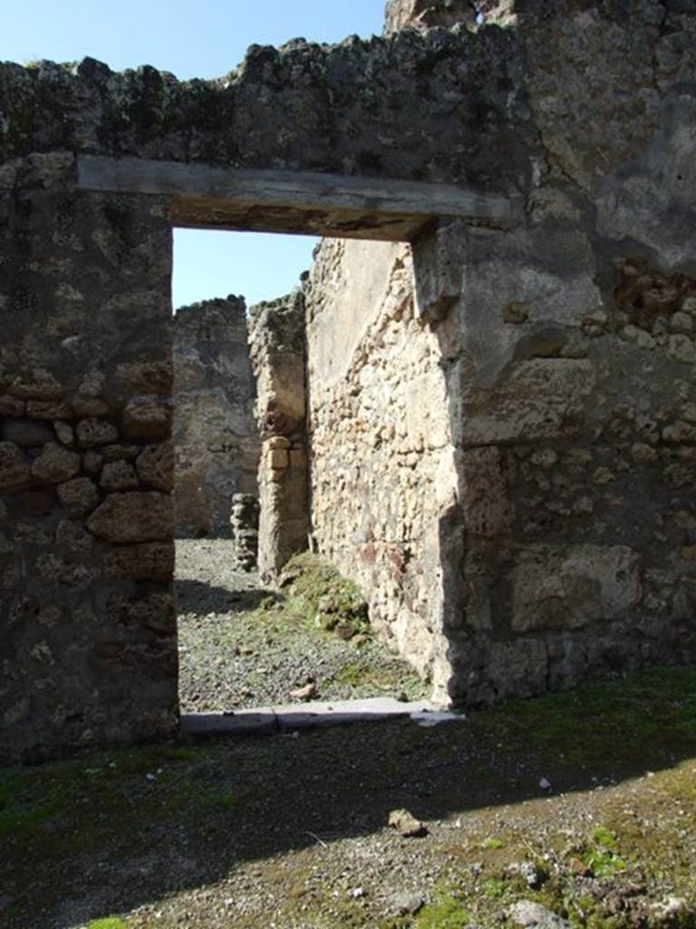 V.4.9 Pompeii. March 2009. Entrance doorway.
