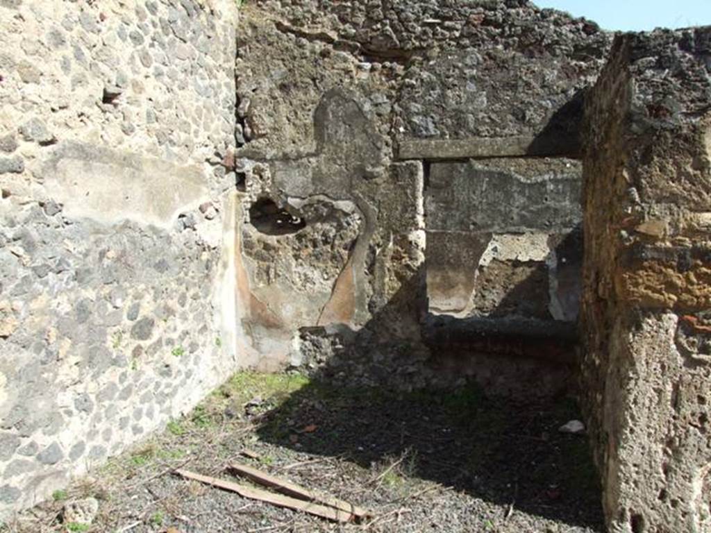 V.4.9 Pompeii. March 2009. Room on north side of atrium, looking to east wall with window to Triclinium.