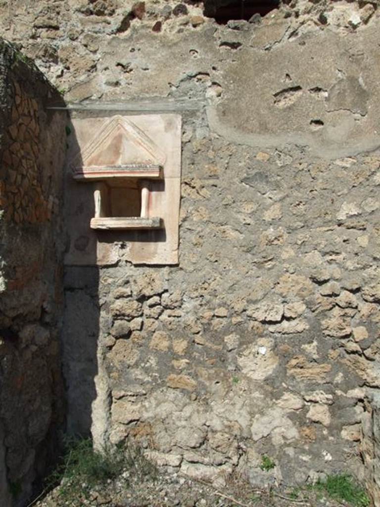 V.4.9 Pompeii. March 2009.Site of small room on north side of atrium, now with no walls standing.