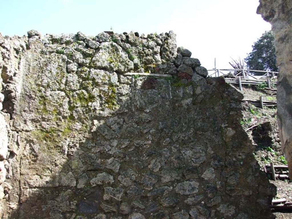 V.4.12 Pompeii. March 2009. East wall of workshop.