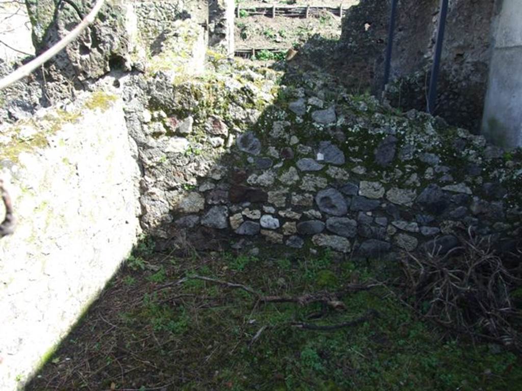 V.4.13 Pompeii. March 2009. Diaeta. North east corner.