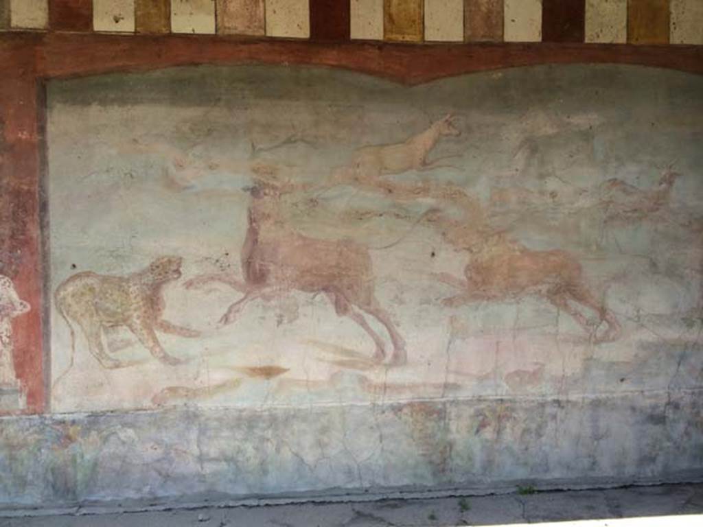 V.4.a Pompeii. April 2015. Hunting fresco with life-size animals on north wall of garden area. Photo courtesy of Sharon M. Wolf.