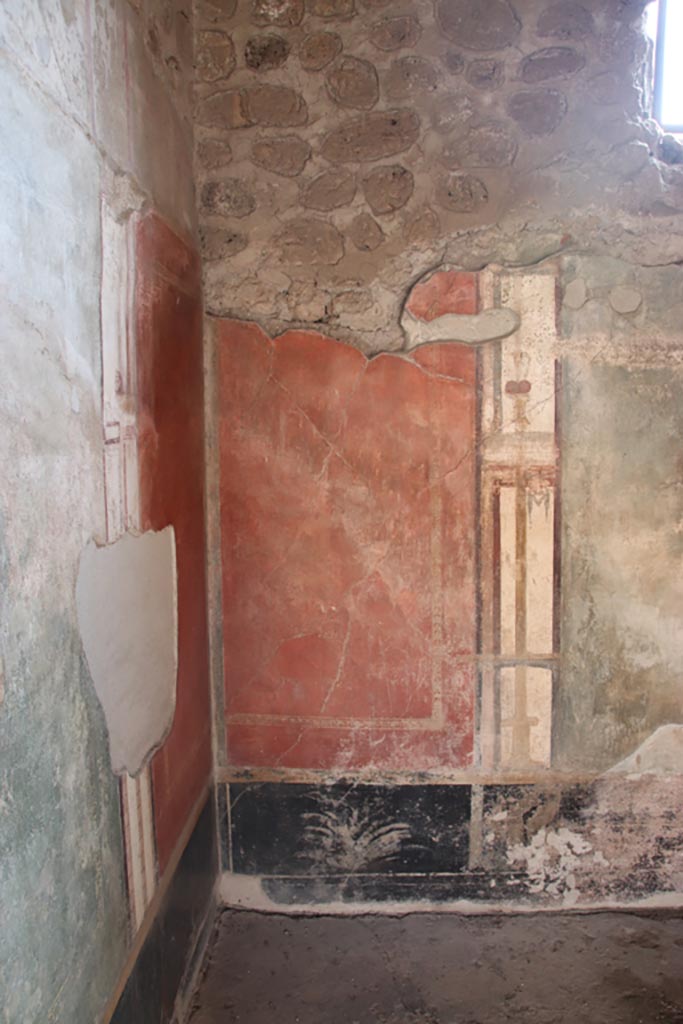 V.4.a Pompeii. October 2023.
Room ‘s’, south wall in south-east corner. Photo courtesy of Klaus Heese.