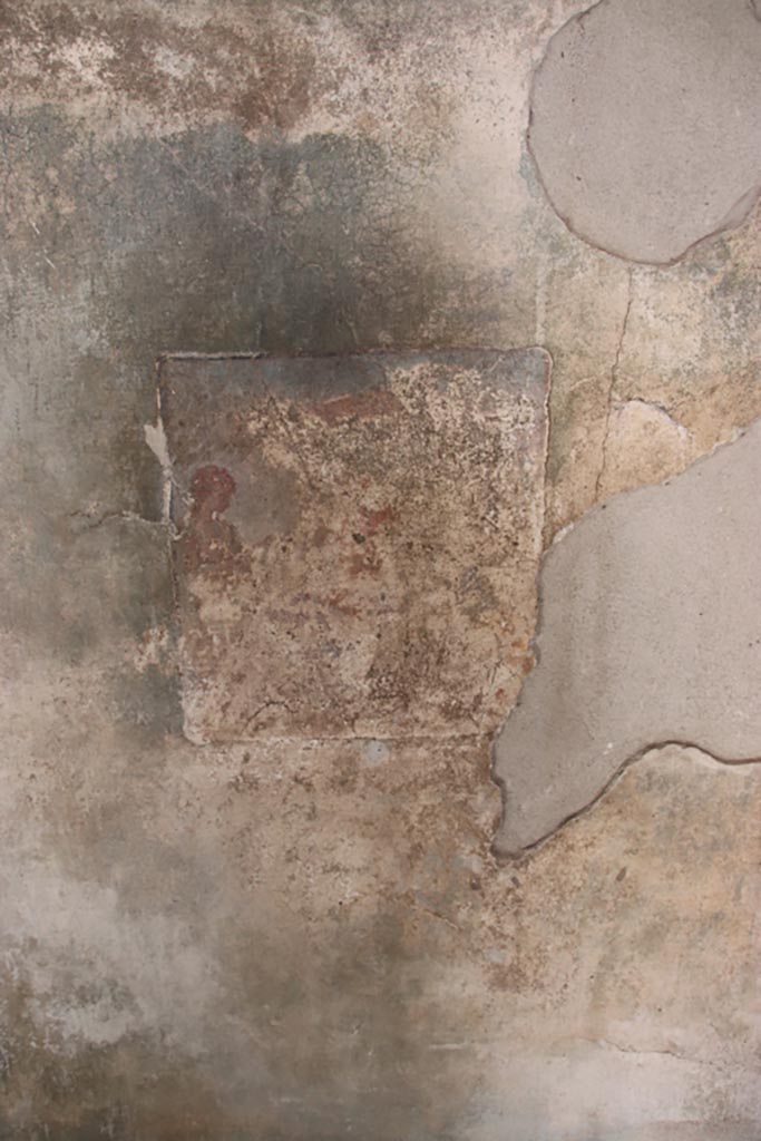 V.4.a Pompeii. October 2023.
Room ‘s’, unidentified faded painting on south wall. Photo courtesy of Klaus Heese.