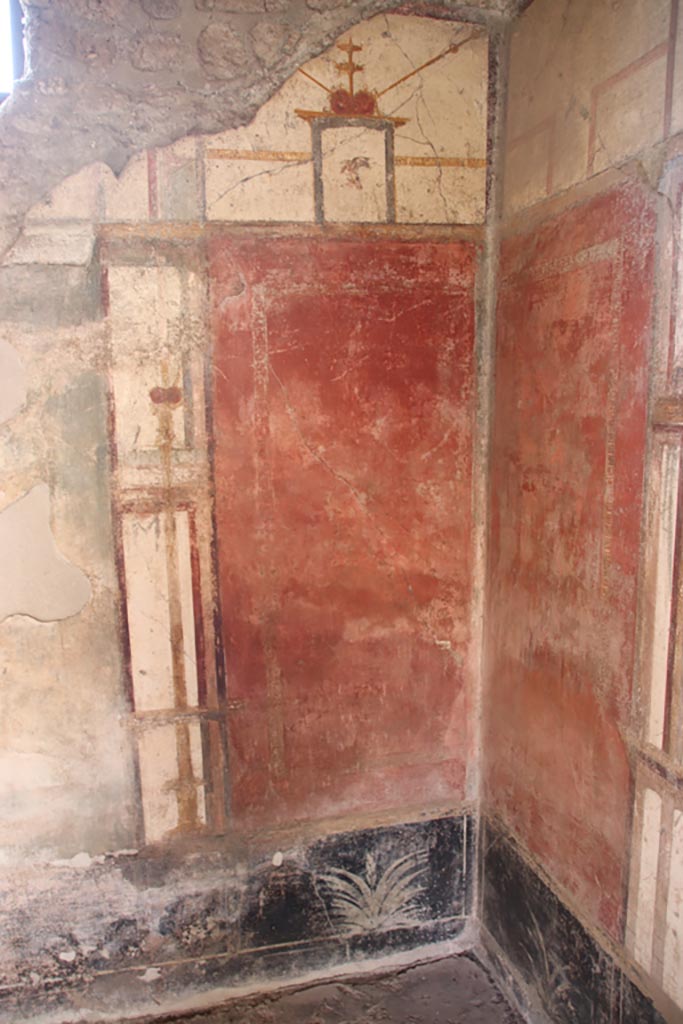 V.4.a Pompeii. October 2023.
Room ‘s’, looking towards south-west corner. Photo courtesy of Klaus Heese.