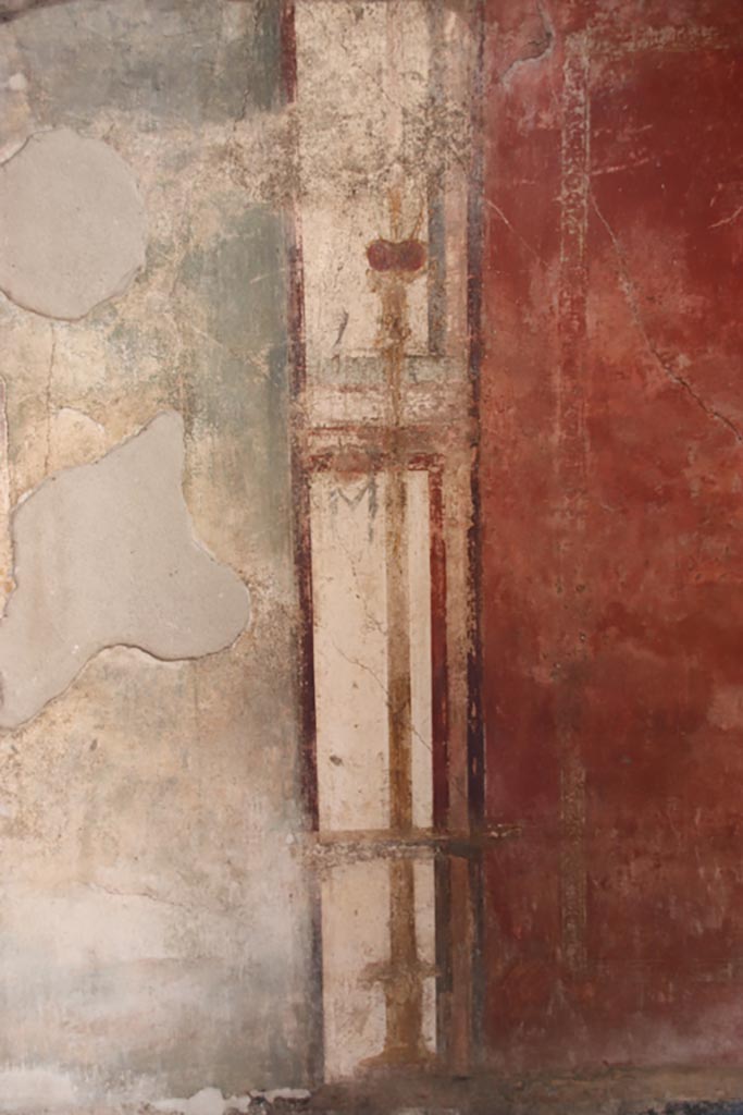 V.4.a Pompeii. October 2023.
Room ‘s’, detail from south wall at west end. Photo courtesy of Klaus Heese.