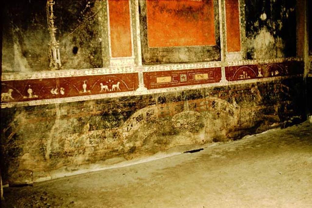 V.4.a Pompeii. 1957. Lower part of north wall of tablinum with remains of garden wall painting. Photo by Stanley A. Jashemski.
Source: The Wilhelmina and Stanley A. Jashemski archive in the University of Maryland Library, Special Collections (See collection page) and made available under the Creative Commons Attribution-Non Commercial License v.4. See Licence and use details.
J57f0611
