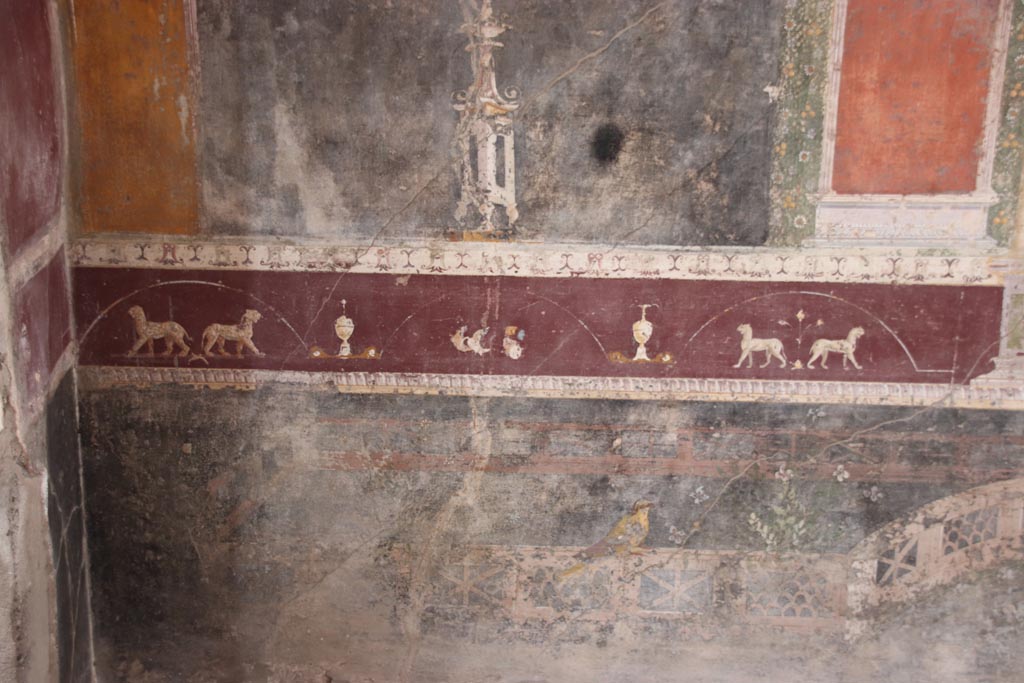 V.4.a Pompeii. October 2023.
Room ‘h’, painted violet predella above black zoccolo on north wall at west end. Photo courtesy of Klaus Heese.