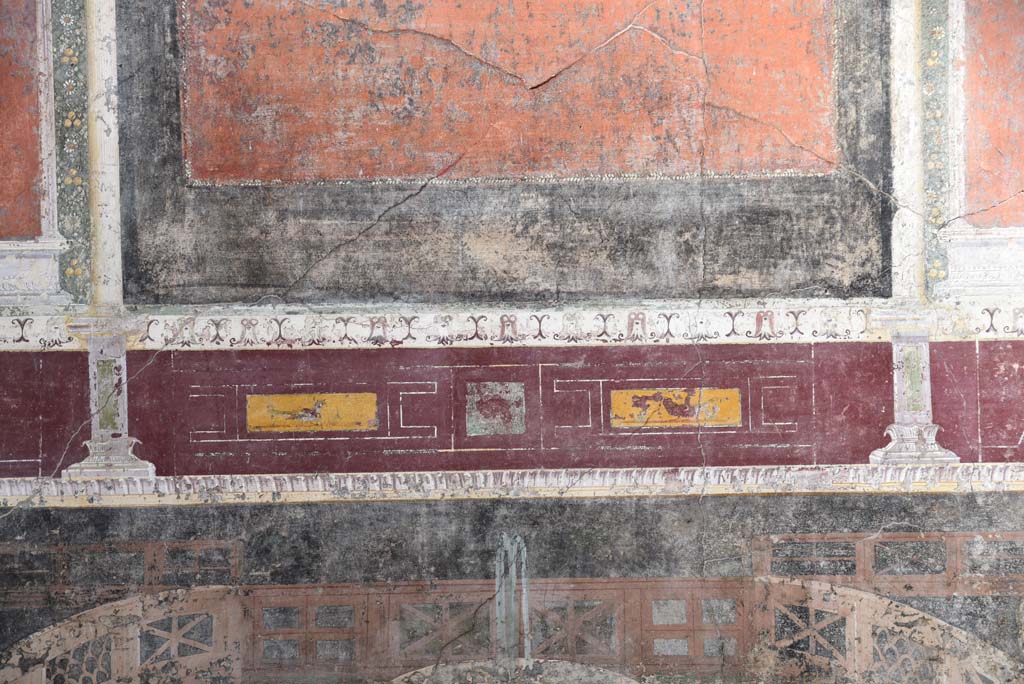 V.4.a Pompeii. March 2018. Room ‘h’, detail from predella below central painting on north wall.
Foto Annette Haug, ERC Grant 681269 DÉCOR.