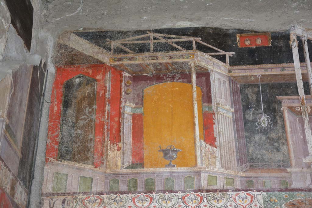 V.4.a Pompeii. March 2018. Room ‘h’, detail from upper south wall at east end.
Foto Annette Haug, ERC Grant 681269 DÉCOR.