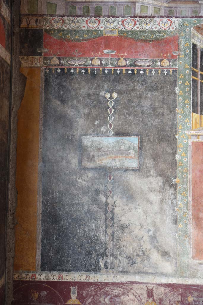 V.4.a Pompeii. March 2018. Room ‘h’, black side panel at east end of south wall.
Foto Annette Haug, ERC Grant 681269 DÉCOR.